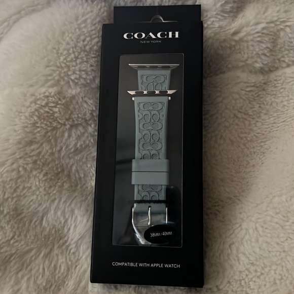 Coach brand new I watch band in mint. - Picture 4 of 4